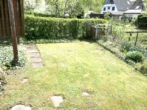 Garten Südwestseite mit Pergola - EINFAMILIENHAUS als REIHENMITTELHAUS in ruhiger Lage mit 2 Balkonen & Garten in STUTTGART-WOLFBUSCH