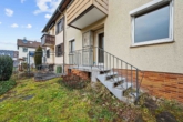 Zugang zum Garten - EINFAMILIENHAUS als REIHENMITTELHAUS in ruhiger Lage mit 2 Balkonen & Garten in STUTTGART-WEILIMDORF (WOLFBUSCH)