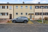 Eigener PKW-Stellplatz - EINFAMILIENHAUS als REIHENMITTELHAUS in ruhiger Lage mit 2 Balkonen & Garten in STUTTGART-WEILIMDORF (WOLFBUSCH)