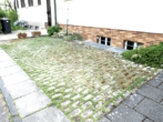 PKW-Stellplatz - EINFAMILIENHAUS als REIHENMITTELHAUS in ruhiger Lage mit 2 Balkonen & Garten in STUTTGART-WOLFBUSCH