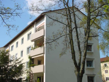 Behagliche 4-ZIMMER-WOHNUNG mit Erbbaurecht, derzeit vermietet, mit 2 Balkonen und Blick ins Grüne in STUTTGART BERGHEIM, 70499 Stuttgart (-Bergheim), Wohnung