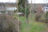 Blick vom OG zum Garten - ZWEIFAMILIENHAUS mit 2 gleich großen Wohnungen in ruhiger Lage mit 1200 qm Grundstück in STUTTGART-WOLFBUSCH