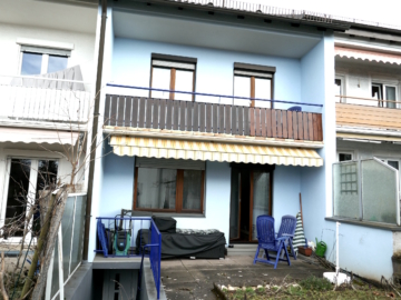 REIHENHAUS mit 5 1/2 Zimmern auf 120 qm,Terrasse, Balkon & kleinem Garten in STUTTGART-WEILIMDORF, 70499 Stuttgart (-Bergheim), Reihenmittelhaus