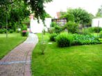 Garten - 4-ZIMMER-MIETWOHNUNG (inkl. Dachstudio) mit Balkon, EBK & Garten in STUTTG.-WEILIMDORF (Wolfbusch)