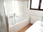 Bad Wohnung EG Bild 2 - Komplett frei in ruhiger Grünlage über BAD LIEBENZELL! Großzügiges 2-FAMILIEN-HAUS mit großem Garten und Doppelgarage in MAISENBACH-ZAINEN