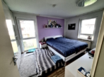 Schlafzimmer - 4-ZIMMER-WOHNUNG in ruhiger Lage mit großem Balkon, Einbauküche und 2 Tiefgaragenplätzen in WALDENBUCH