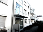 Eingangsseite - Sehr komfortable & großzügige 3-ZIMMER-MIETWOHNUNG im 1.OG mit Aufzug, Südbalkon & TG-Stellplatz in STUTTGART-WEILIMDORF