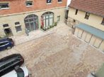 ruhiger Innenhof - DENKMALGESCHÜTZTES ZWEIFAMILIENHAUS zum Ausbau von 2 weiteren Wohnungen in STUTTGART-WEILIMDORF