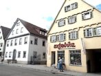Rechter Nachbar - DENKMALGESCHÜTZTES ZWEIFAMILIENHAUS zum Ausbau von 2 weiteren Wohnungen in STUTTGART-WEILIMDORF