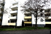 Südostansicht - Sympathische 3 1/2-ZIMMER-MIETWOHNUNG mit Parkett, neuer Einbauküche & Südbalkon in HEMMINGEN